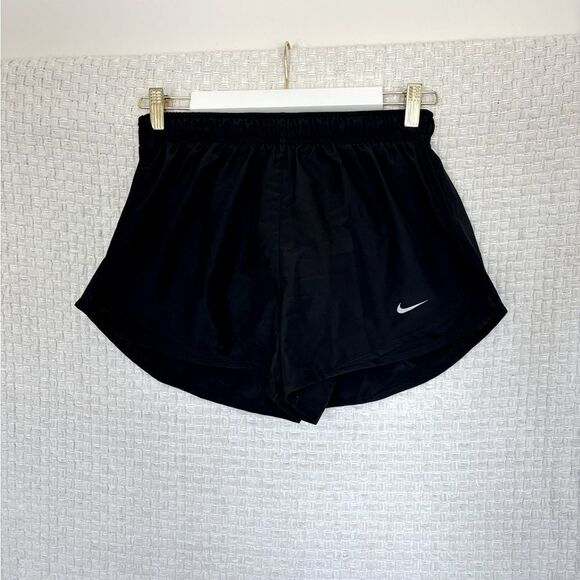 Nike Dri Fit Shorts✨ - Picture 1 of 7